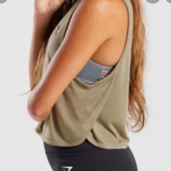 Gymshark Green Floral Crop Top - Picture 5 of 6